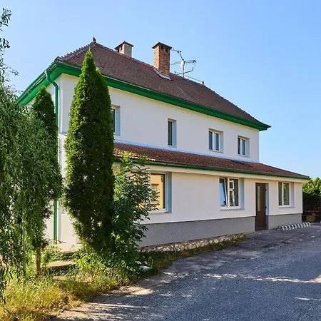 Appartamento Vinařský Dům Kovárna *